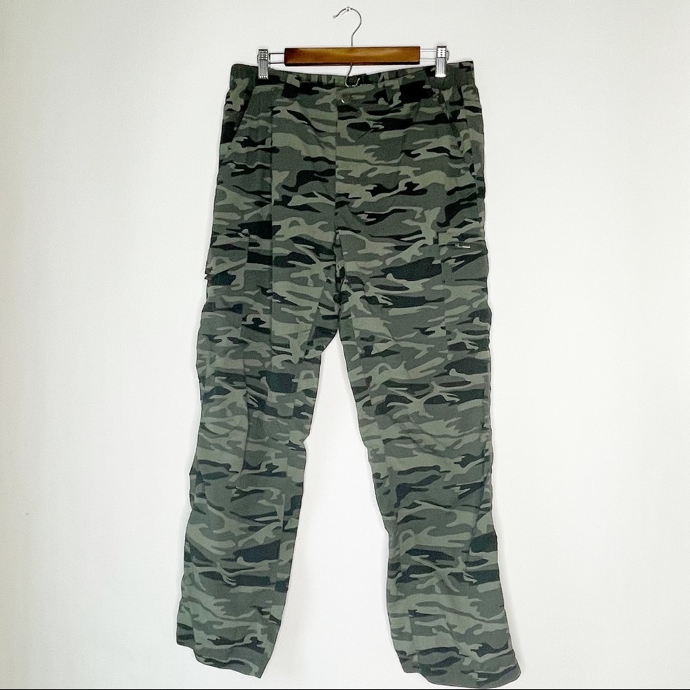 Men’s Columbia sport Omni Shade light weight nylon camo pants Size. 34×30 #EE